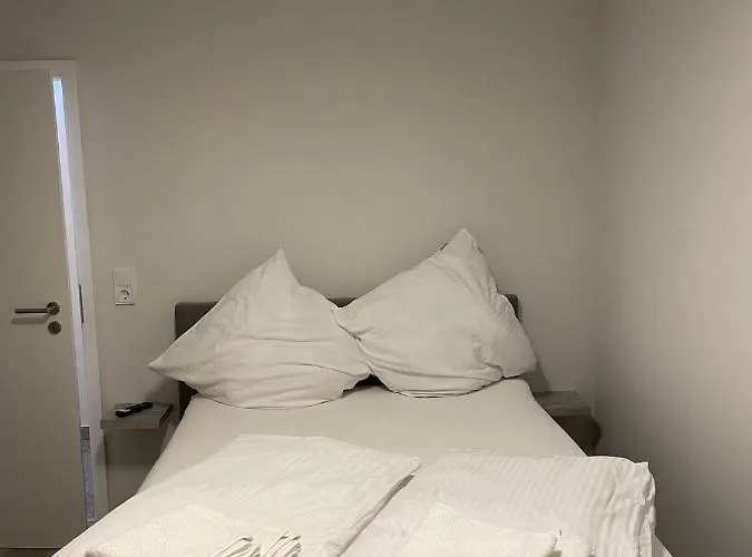 여관 Glessener Braustube 베르그하임